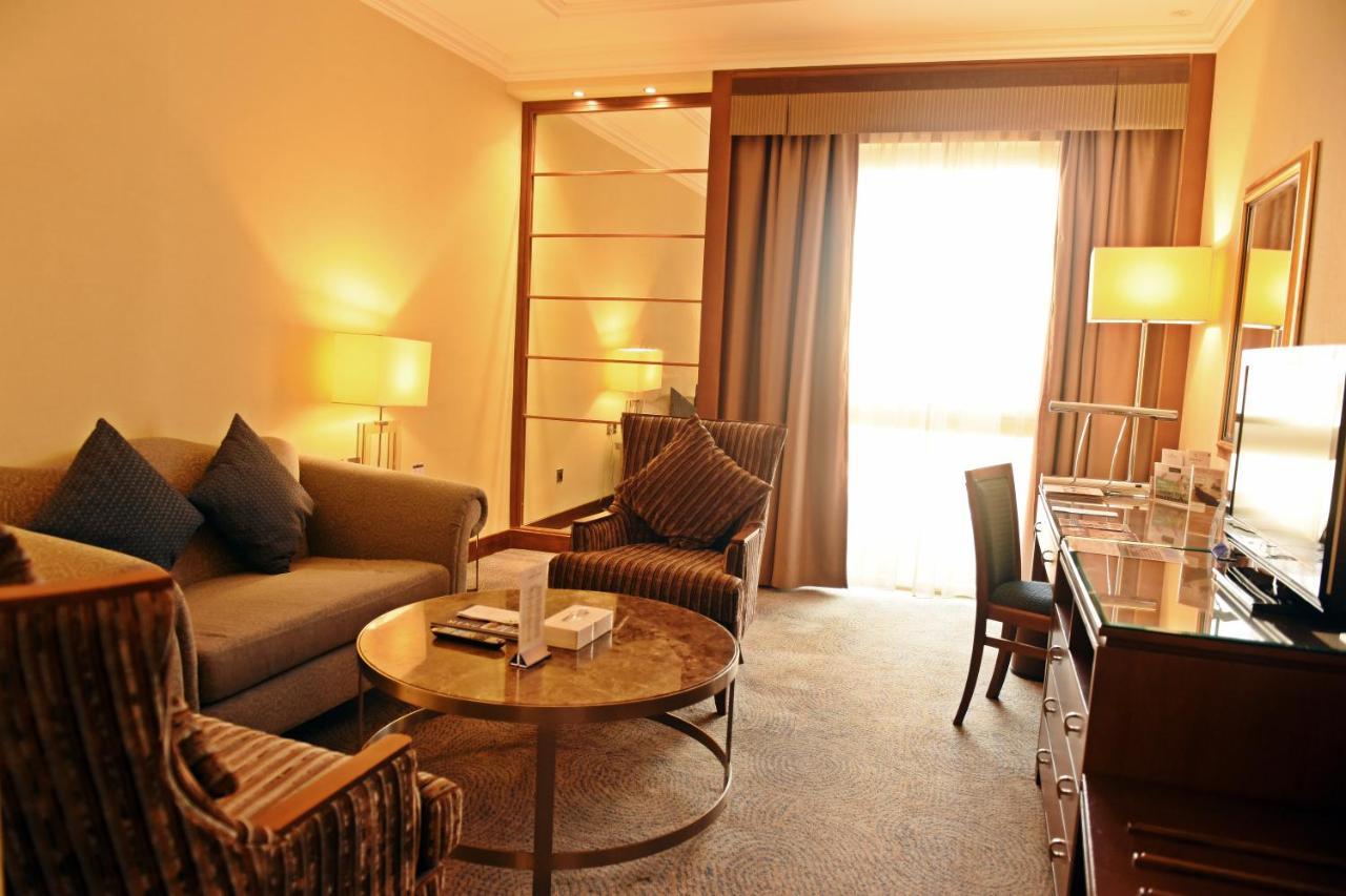 Golden Tulip Bahrain Hotel Manáma Kültér fotó